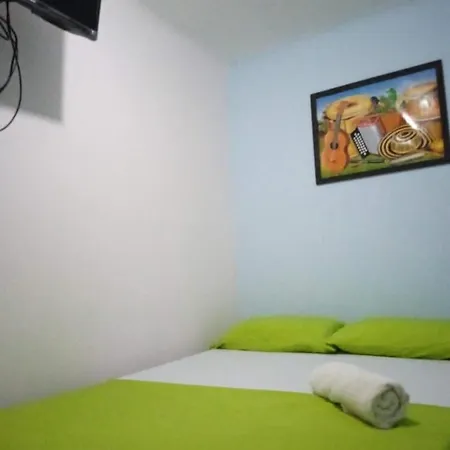 Pensión New Iguana House *